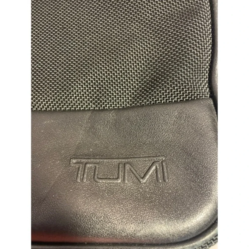 Tumi Black Leather Trimmed Briefcase Laptop‎ Bag Business Travel Commute